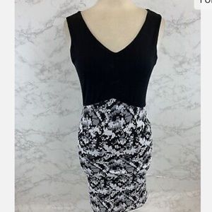 Love Ady Women's Black And White Sleeveless Dress Size Medium